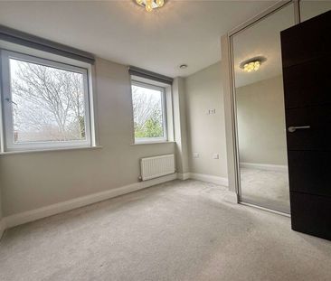 A high specification 1 bedroom apartment set on the first floor. Pa... - Photo 3