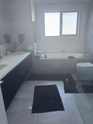 Bentleigh East - Photo 1