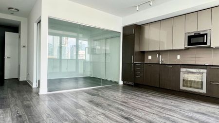 For Lease - 403 Church Street Unit# 2307, Toronto, Ontario - Photo 3
