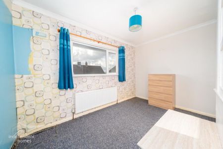 33 Wellington Avenue, Larne, BT40 1EH - Photo 3