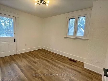 For Lease - 79 Cartwright Street Unit# 2, London East, Ontario - Photo 2