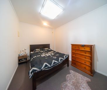 1-Bedroom Apartment in Hamilton Central - Photo 5