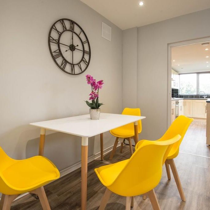 4 bedroom semi-detached house to rent - Photo 1