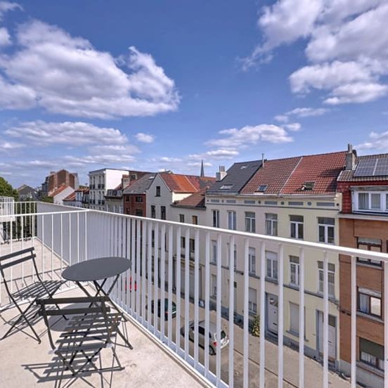 Appartement te huur - Photo 1