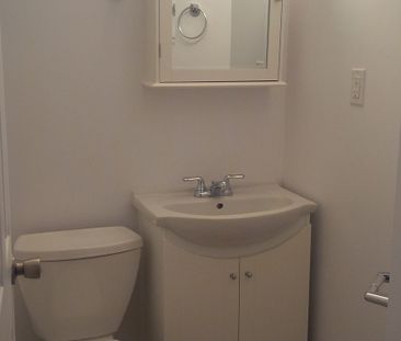 304 - 175 King Edward Avenue - Photo 1