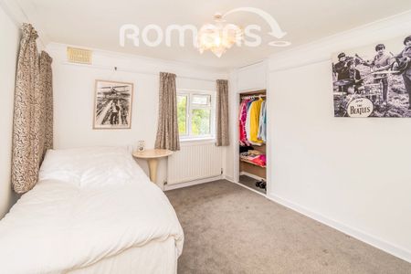 4 bedroom semi detached to rent - Photo 3