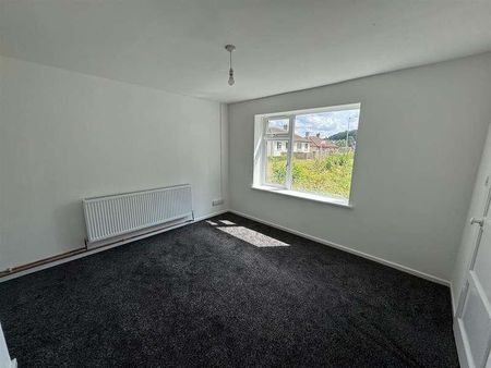 Fairhaven Green, Bradford, BD10 - Photo 3