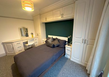 GRITTLETON ROAD - DOUBLE ROOM - Photo 4