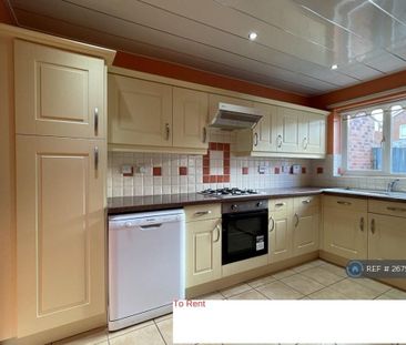 3 bedroom semi-detached house to rent - Photo 6