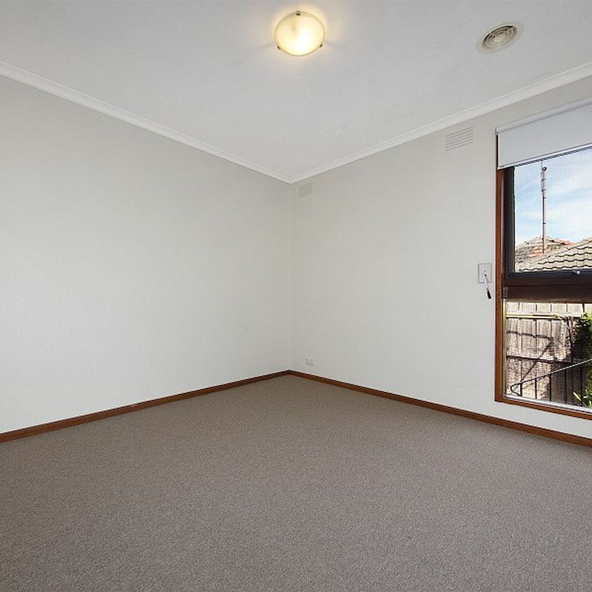 Unit 3/16 Brenbeal Street, Balwyn. - Photo 1