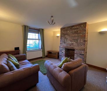 2 bedroom house to rent - Photo 1