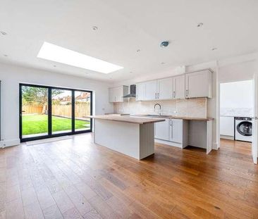 Farm Way, Worcester, KT4 - Photo 1