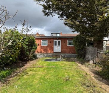 3 bedroom terraced house to rent - Photo 5