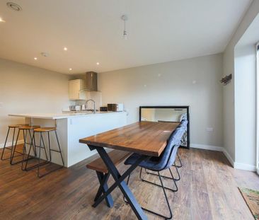 3 bedroom terraced house to rent - Photo 5