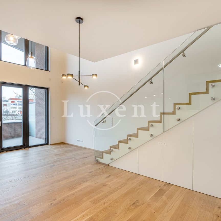 Pronájem bytu 2+kk 73 m² - Fotografie 1