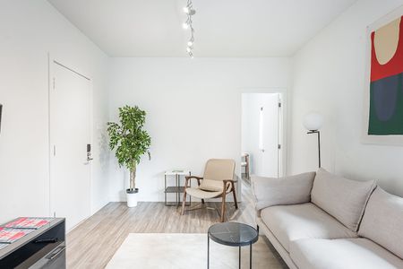 Castle Lofts - Photo 2