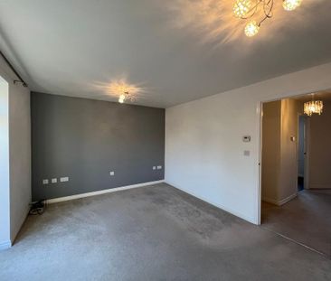 3 bedroom end of terrace house to rent - Photo 2