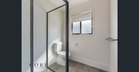 MODERN, FULLY FURNISHED, STUDIO APARTMENT - Photo 4