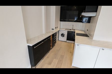 1 Bed Flat, Sinclair Gardens, W14 - Photo 2