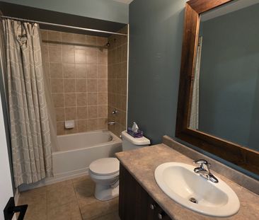 For Lease - 9 Samba Street, Richmond Hill, Ontario - Photo 5