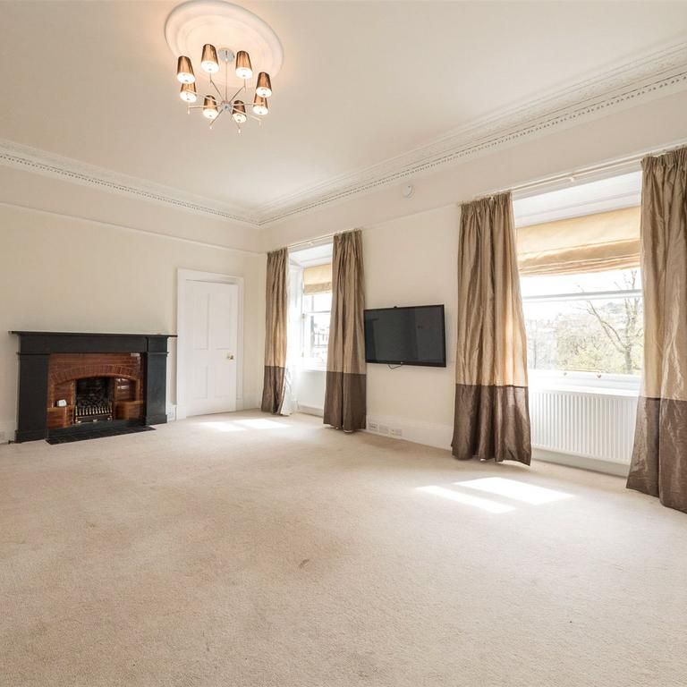 3 bedroom flat to rent - Photo 1