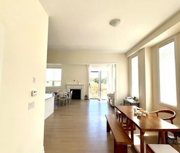 For Lease - 115B Bond Crescent, Richmond Hill, Ontario - Photo 1