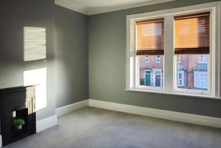 4 bedroom terraced house to rent - Photo 5