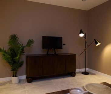 5 bedroom semi-detached house to rent - Photo 1