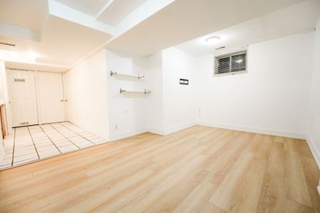 For Lease - 39 Sugarcane Avenue Unit# Basement, Brampton, Ontario - Photo 2