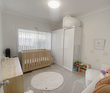 IDEALLY LOCATED - Family Home - Photo 3