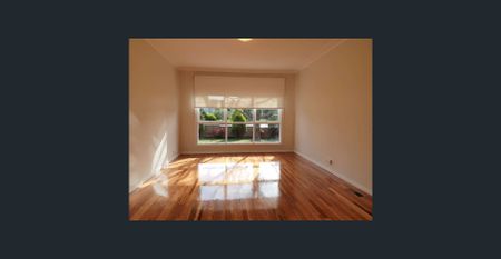 Spacious Family Home in Prime Brentwood School Zone - Photo 3