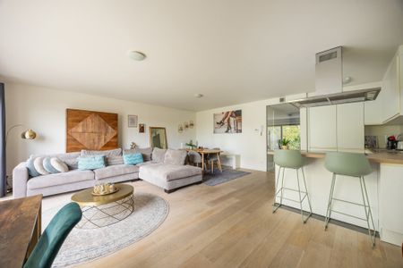 Recent appartement met lift , 2 slaapkamers, terras en PARKTUIN! - Photo 3