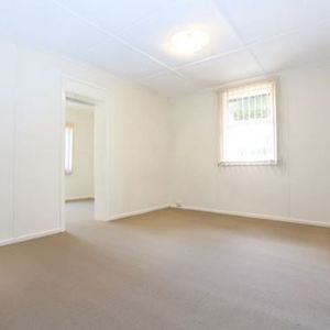 Narraweena, 14 Alamein Avenue - Photo 2