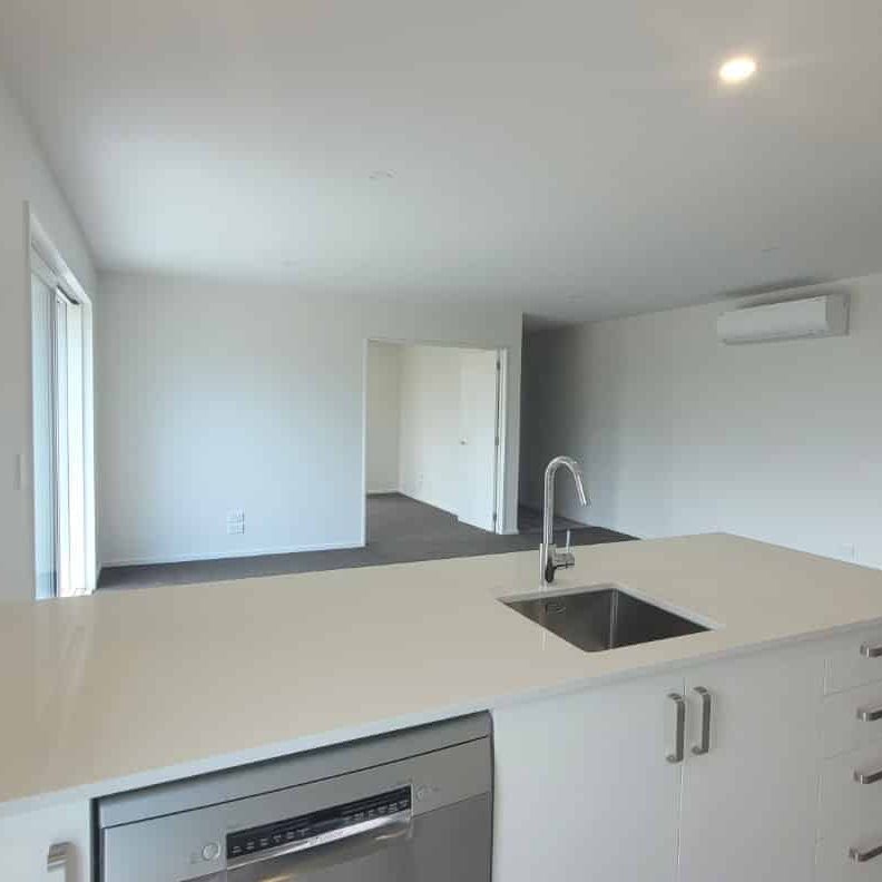 22 Lunn Crescent - Photo 1