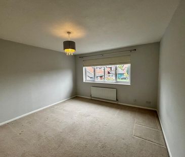 Four Bedroom Detached Home - Photo 3