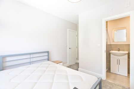 2 bedroom flat to rent - Photo 5