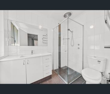 4 Bushlark Rise, Canning Vale, WA 6155 - Photo 6