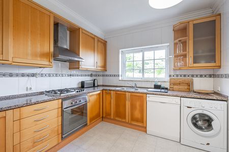 APARTAMENTO T2 JUNTO QUINTA BELOURA COM JARDIM - Photo 5