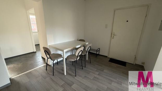 Frisch renoviertes und möbliertes WG Zimmer zum Erstbezug - Photo 1