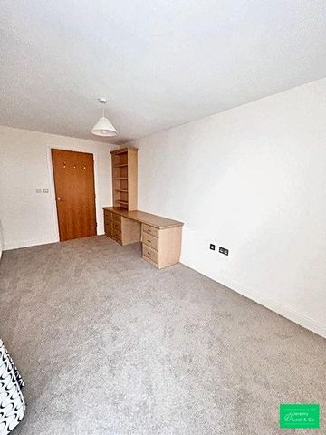 2 bedroom flat to rent - Photo 4