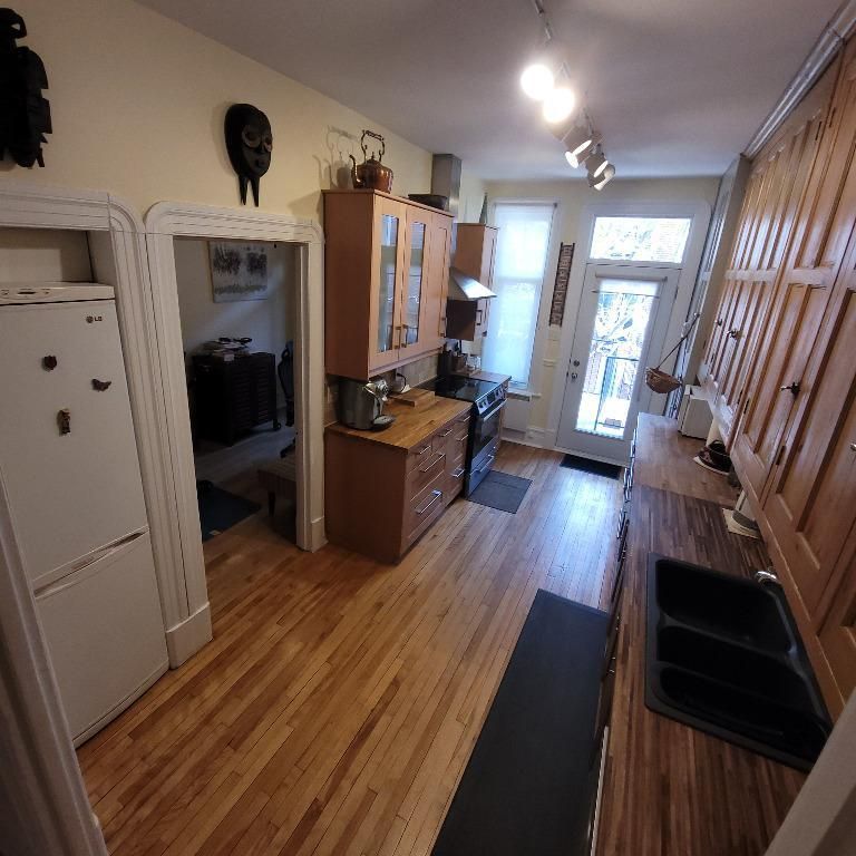 Maison Lumineuse 3 Chambres en plein Centre-Ville - Photo 1