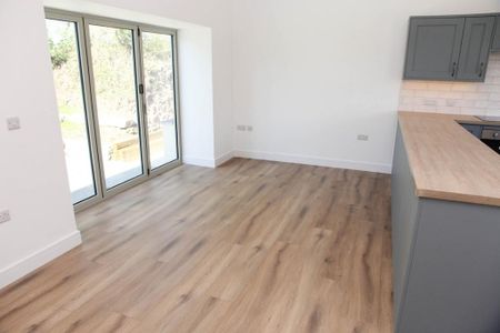 1 bedroom bungalow to rent - Photo 2