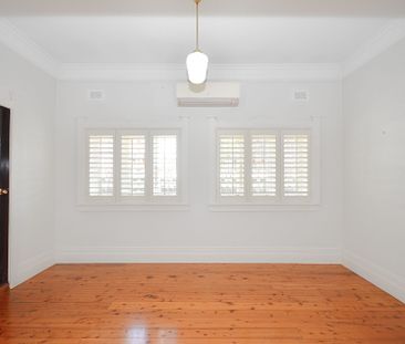 Beautiful Family Home!! - Photo 2