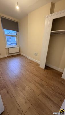 3 bed Flat in 1A Kingston Road , South Wimbledon, SW19 1JX - Photo 1