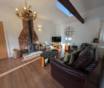 2 bedroom barn conversion to rent - Photo 4