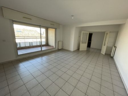 Appartement 58 m² - 2 Pièces - Nîmes (30900) - Photo 2
