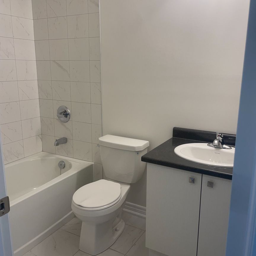 For Lease - 41 Mia Drive, Hamilton, Ontario - Photo 1