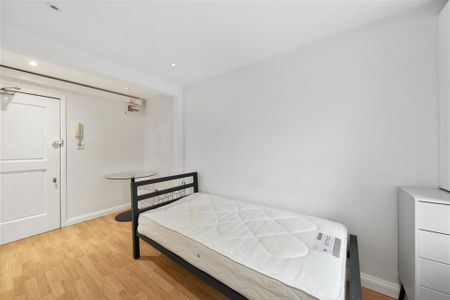 Studio to rent - Photo 2