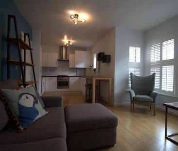 2 bedroom apartment to rent - Photo 5