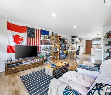 Well presented 2 Bedroom unit. - Photo 6